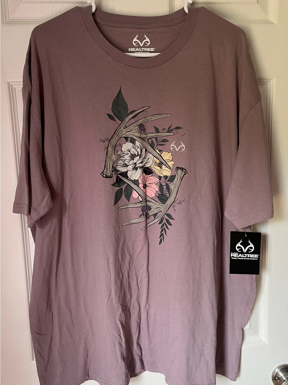 Realtree Mauve Short-Sleeve Floral Antler Tee